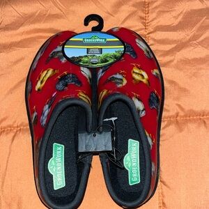 Oh my God, could these be any cuter made by groundwork waterproof, high traction